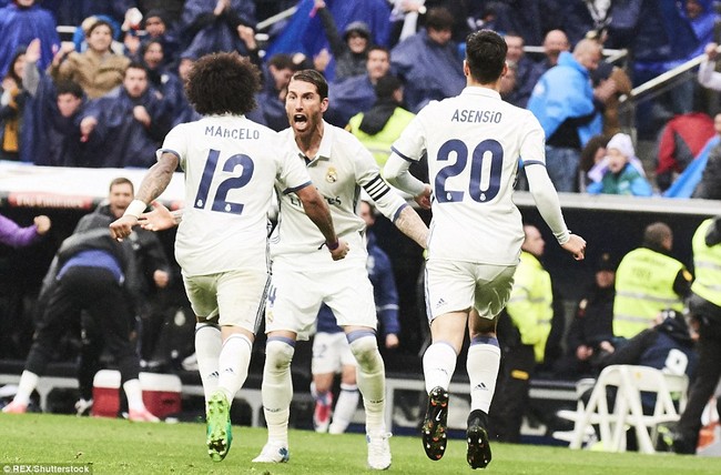 Ronaldo sút hỏng penalty, Real thắng nghẹt thở Valencia - Ảnh 10.