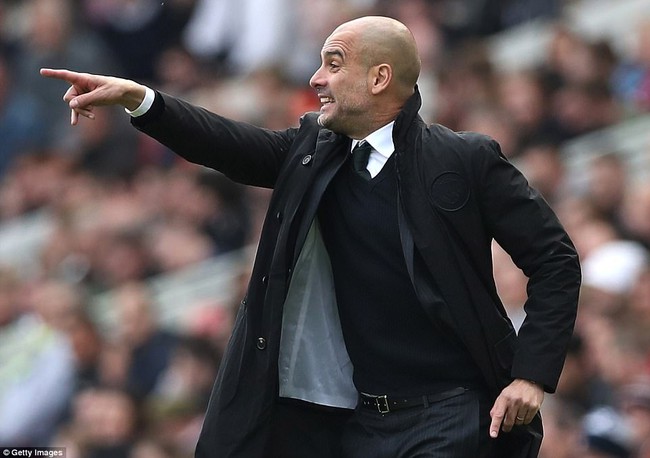 Đấng cứu thế Jesus gi&uacute;p Man City gi&agrave;nh 1 điểm trước Middlesbrough - Ảnh 12.