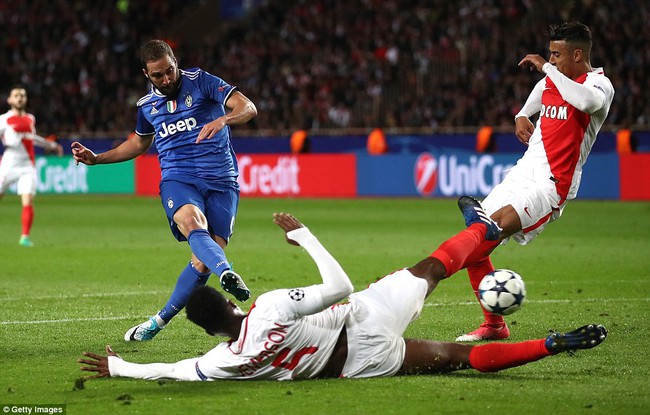 Higuain lập cú đúp, Juventus rộng cửa vào chung kết Champions League - Ảnh 3.