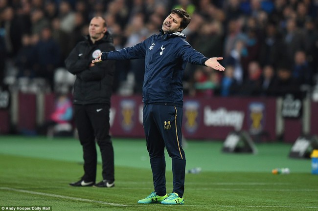Tottenham phất cờ trắng đầu h&agrave;ng Chelsea sau trận thua West Ham - Ảnh 10.