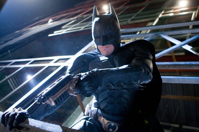 Ngẫm lại số phận long đong bảy nổi ba chìm của phim riêng về Batman - Ảnh 4.