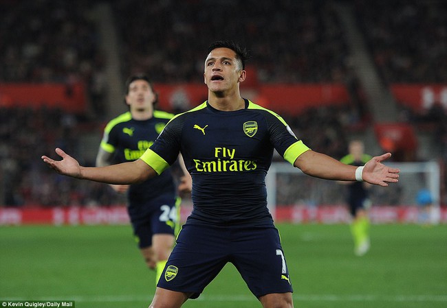 Sanchez ghi bàn, Arsenal đẩy Man Utd trở lại vị trí thứ 6 - Ảnh 3.