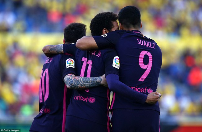 Neymar lập hat-trick, Barca vẫn nằm cửa dưới trong cuộc đua v&ocirc; địch - Ảnh 3.