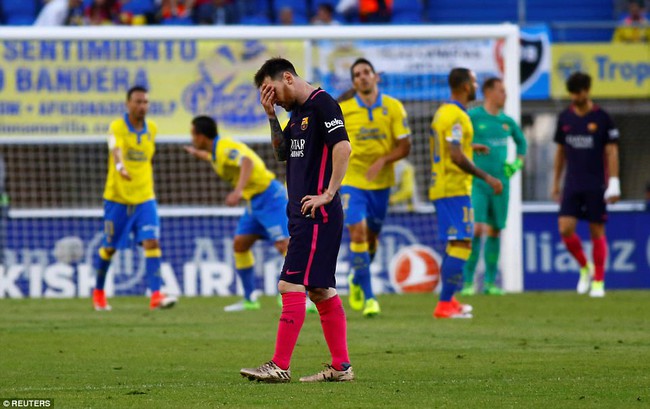 Neymar lập hat-trick, Barca vẫn nằm cửa dưới trong cuộc đua vô địch - Ảnh 8.