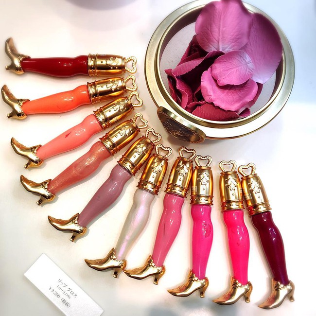 6 sản phẩm makeup mới toanh siêu lung linh và độc đáo đảm bảo sẽ khiến hội chị em tan chảy - Ảnh 10. 6 sản phẩm makeup mới toanh siêu lung linh và độc đáo đảm bảo sẽ khiến hội chị em tan chảy - Ảnh 10.