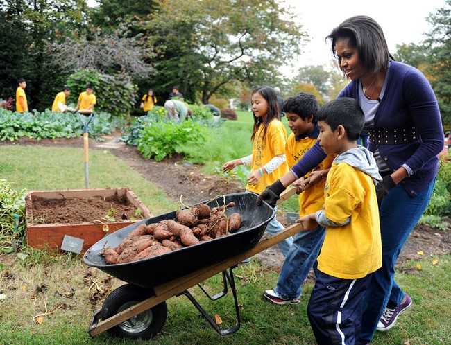 Dù phải chia tay thế nhưng người ta sẽ mãi nhớ về bà Michelle Obama với 30 hình ảnh này - Ảnh 9.