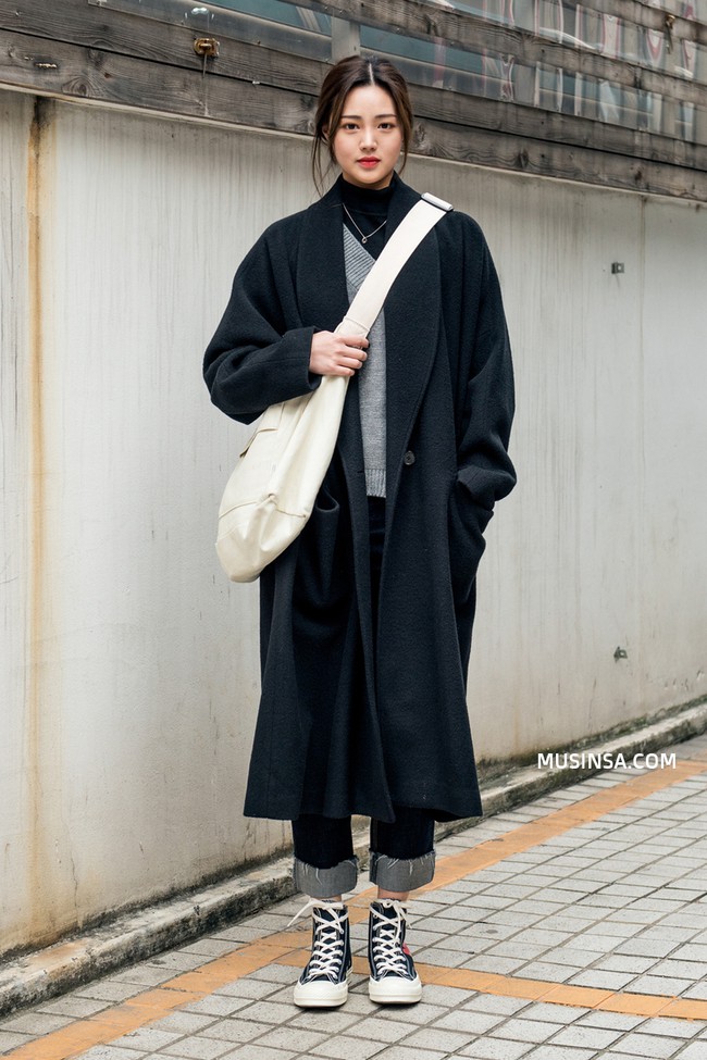 Ngắm street style của giới trẻ thế giới, bạn sẽ n&acirc;ng tầm được cho tr&igrave;nh mix&match của m&igrave;nh - Ảnh 5.