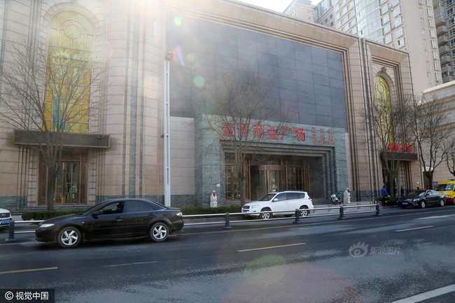 Khung cảnh tan hoang, lộn xộn ở chốn ăn chơi kh&eacute;t tiếng Trung Quốc một thời - Ảnh 12.