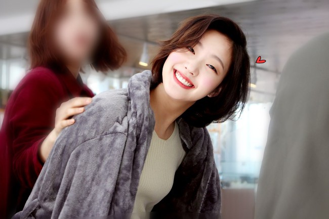 Trước bị chê xấu, nữ diễn viên Goblin Kim Go Eun đột ngột gây chú ý vì quá xinh đẹp - Ảnh 8.