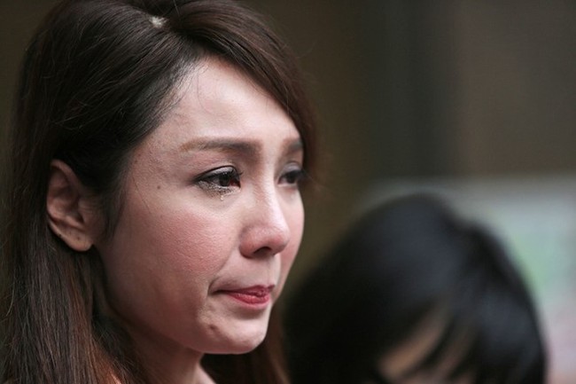 Bị tung ảnh ngoại tình, Helen Thanh Đào khóc lóc tố chồng bạo hành đến ngất lịm - Ảnh 3.