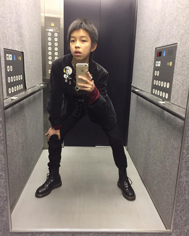Kim Kardashian ư? Cậu nhóc 13 tuổi có style cực chất này mới là thánh selfie - Ảnh 11.