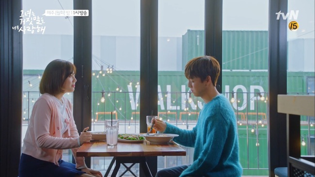 Hăm hở gi&uacute;p Joy buộc d&acirc;y gi&agrave;y, Lee Hyun Woo nhận c&aacute;i kết &ldquo;m&eacute;o mặt&rdquo; - Ảnh 6.