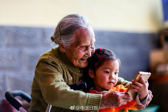Cụ bà 100 tuổi đam mê nhiếp ảnh khiến giới trẻ nể phục - Ảnh 3.