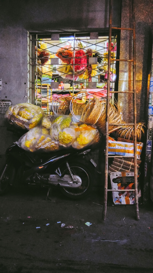 Bộ ảnh Sài Gòn giáp Tết này sẽ khiến bạn thêm yêu cái Tết truyền thống - Ảnh 4.