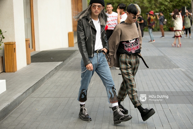 Street style ngày thứ 2 của VIFW 2017 bùng nổ với loạt set đồ từ chất đến dị - Ảnh 17.