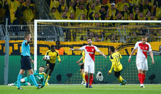Sau vụ xe bus bị đánh bom, Dortmund rượt đuổi tỷ số với Monaco - Ảnh 9.