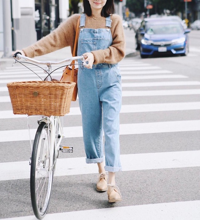 Ngắm street style thế giới, gật gù công nhận những set đồ ấm áp, thoải mái cũng có thể hút mắt hết sảy - Ảnh 8.