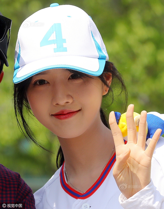Xuất hiện giản dị, con gái ứng viên tranh cử Tổng thống Hàn Quốc vẫn gây sốt vì xinh như minh tinh - Ảnh 9.