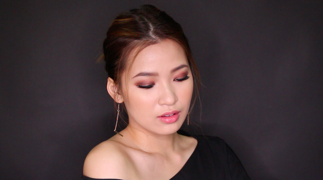 Gợi ý makeup đón Giao thừa với son hồng nude, mắt khói lung linh từ beauty blogger Linh Trương - Ảnh 2.