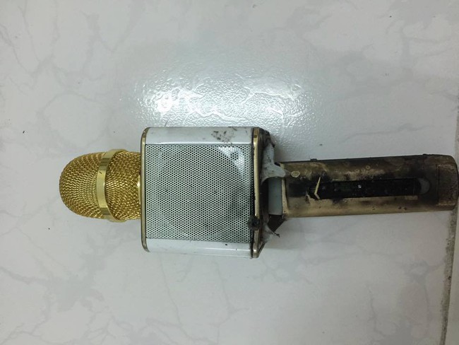 Xôn xao thông tin một chiếc Micro Bluetooth bất ngờ phát nổ khi đang sạc? - Ảnh 2.