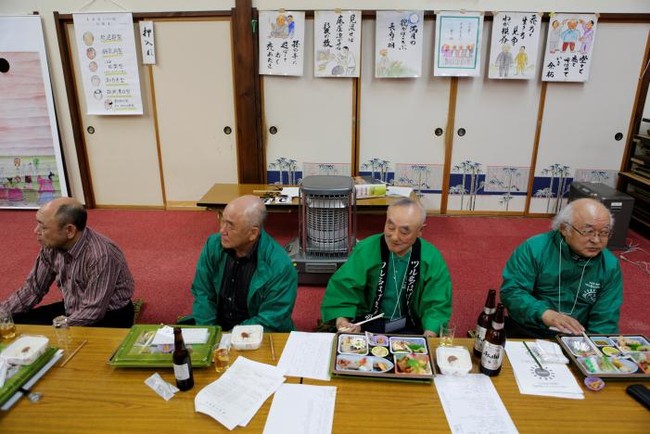 Không đâu dị bằng Nhật Bản: Cuộc thi kéo co bằng đầu chỉ dành cho quý ông hói - Ảnh 2.
