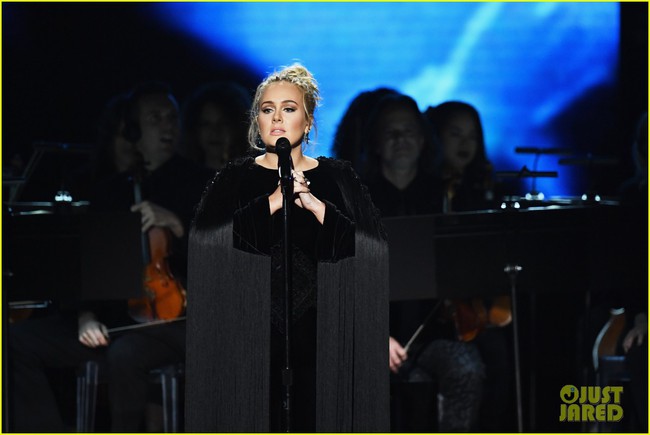 Adele được tán tụng hết lời khi đòi hát lại và... chửi thề ngay trên sân khấu Grammy - Ảnh 3.