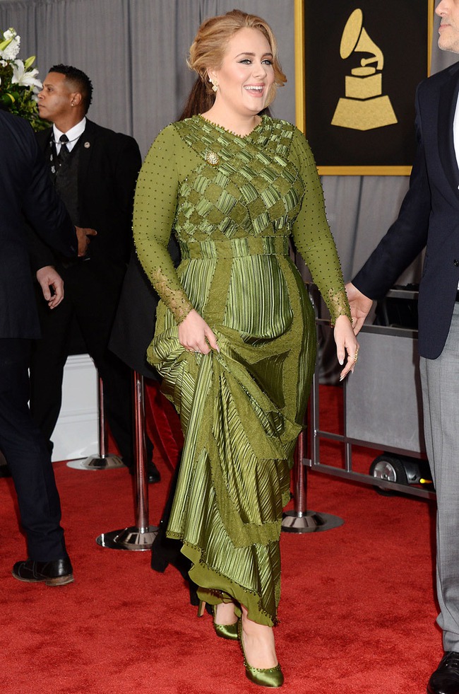 Béo thì sao, Adele vẫn dẫn đầu Top mặc đẹp nhất trên thảm đỏ Grammy 2017 đấy thôi! - Ảnh 2.