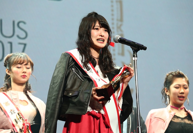 Quán quân cuộc thi Nữ tân sinh viên đáng yêu nhất Nhật Bản gây tranh cãi vì nhan sắc kém xinh - Ảnh 5.