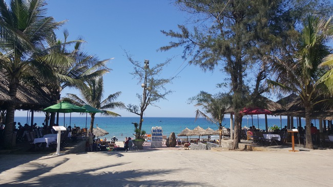 Đầu năm, lại n&oacute;i chuyện h&agrave;ng qu&aacute;n tăng gi&aacute; ng&agrave;y Tết: Đ&atilde; &ldquo;mở&rdquo; th&igrave; b&aacute;n cho đ&agrave;ng ho&agrave;ng - Ảnh 2.