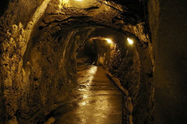Bí ẩn rùng mình về một trong những ngôi hầm mộ đáng sợ nhất thế giới - Ảnh 1.