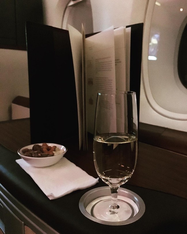 Ch&ugrave;m ảnh: Tận hưởng dịch vụ như kh&aacute;ch sạn năm sao tr&ecirc;n chuyến bay của h&atilde;ng h&agrave;ng kh&ocirc;ng Singapore Airlines - Ảnh 20.