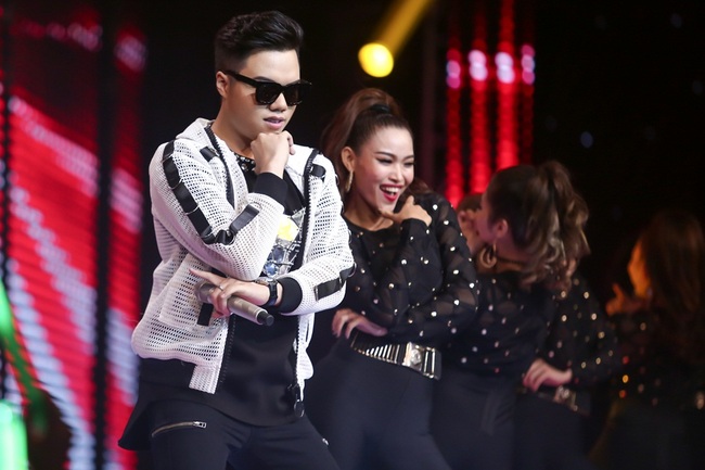 4 HLV The Voice hoang mang, hốt hoảng sau tiết mục Lạc tr&ocirc;i của Han Sara - Ảnh 31.