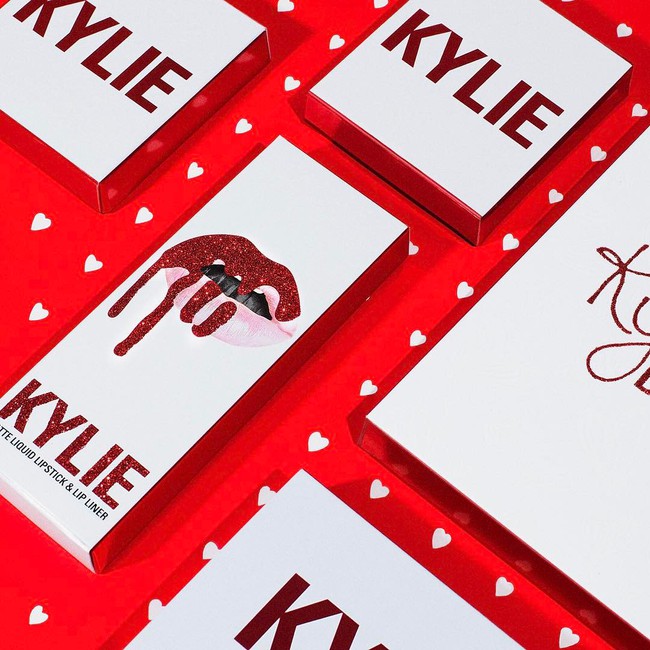 Có tín đồ làm đẹp nào lại không chảy nước miếng trước BST Valentine quá hoành tráng của Kylie Cosmetics cho được! - Ảnh 2.