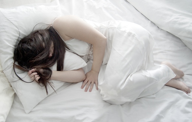 7 nguy&ecirc;n nh&acirc;n khiến t&oacute;c bạn m&atilde;i chẳng d&agrave;i m&agrave; c&ograve;n g&atilde;y rụng li&ecirc;n mi&ecirc;n - Ảnh 1.