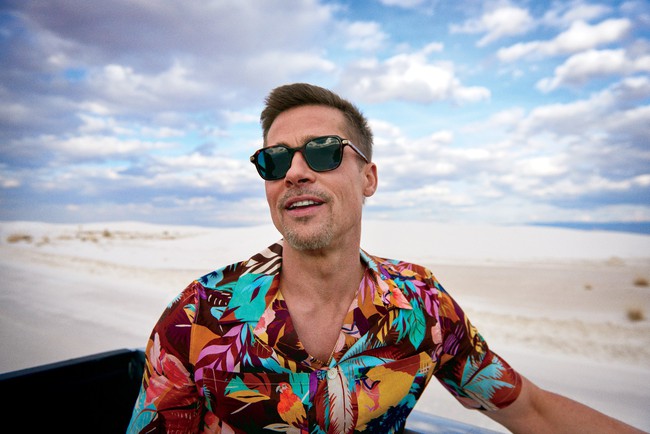 Brad Pitt mắt ngấn lệ đầy u sầu trong bộ ảnh đầu ti&ecirc;n sau khi chia tay Angelina Jolie - Ảnh 8.