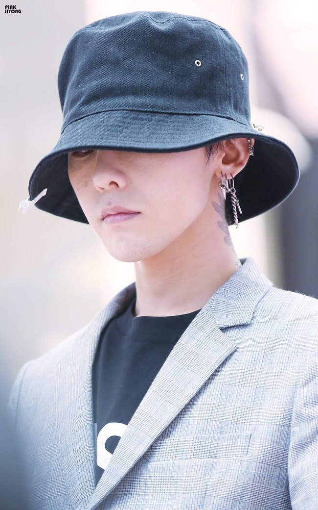 Cả một con phố thất thủ bởi biển fan đến xem G-Dragon tham dự sự kiện hiếm hoi - Ảnh 12.