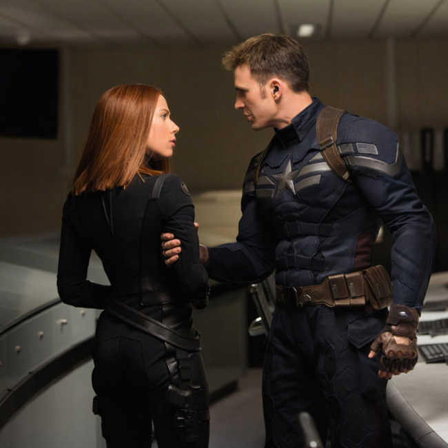 Chris Evans v&agrave; Scarlett Johansson đ&atilde; th&agrave;nh cặp đ&ocirc;i quyền lực mới của Hollywood? - Ảnh 3.