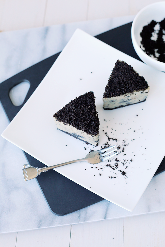 Trổ tài làm cheesecake Oreo chua dịu, ngọt, đắng đầy đủ cả - Ảnh 8.