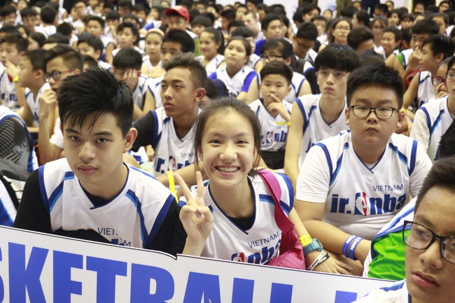 1000 em nhỏ Sài Gòn hào hứng tham gia hội trại bóng rổ  - Ảnh 1.