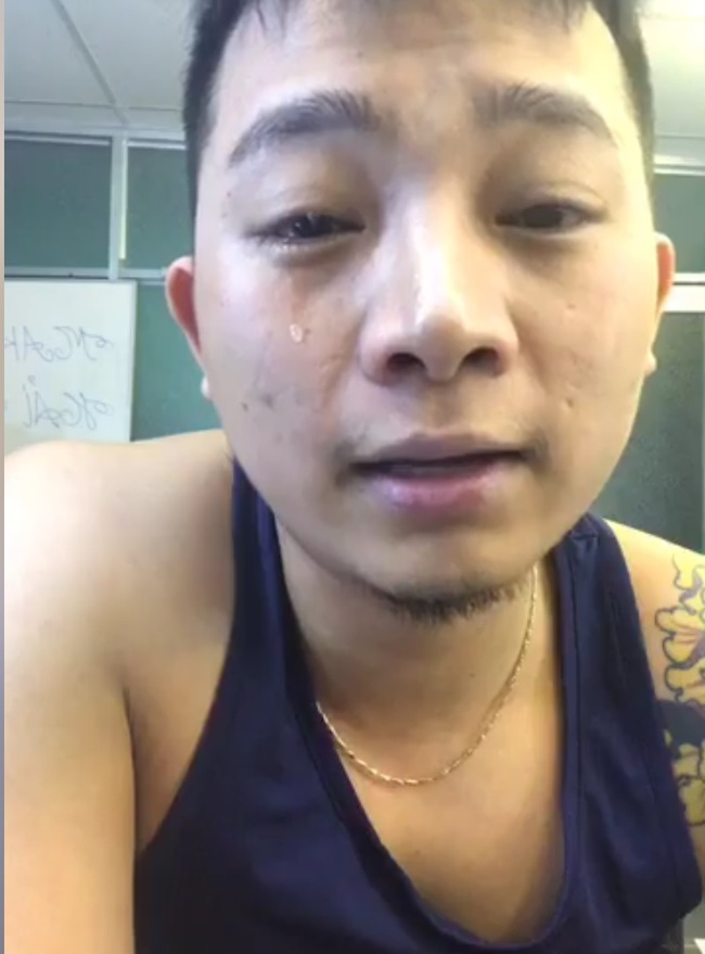 Người chồng bị vợ c&acirc;m phụ t&igrave;nh: Livestream cảnh kh&oacute;c l&oacute;c, tiết lộ y&ecirc;u nhau v&igrave; bản hợp đồng? - Ảnh 2.