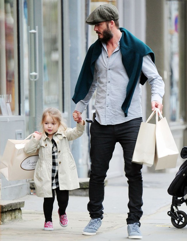 Ước mơ của mọi ông chồng: David Beckham có đến hơn 1.000 đôi giày, đè bẹp cả tủ giày của vợ - Ảnh 13. Ước mơ của mọi ông chồng: David Beckham có đến hơn 1.000 đôi giày, đè bẹp cả tủ giày của vợ - Ảnh 13.