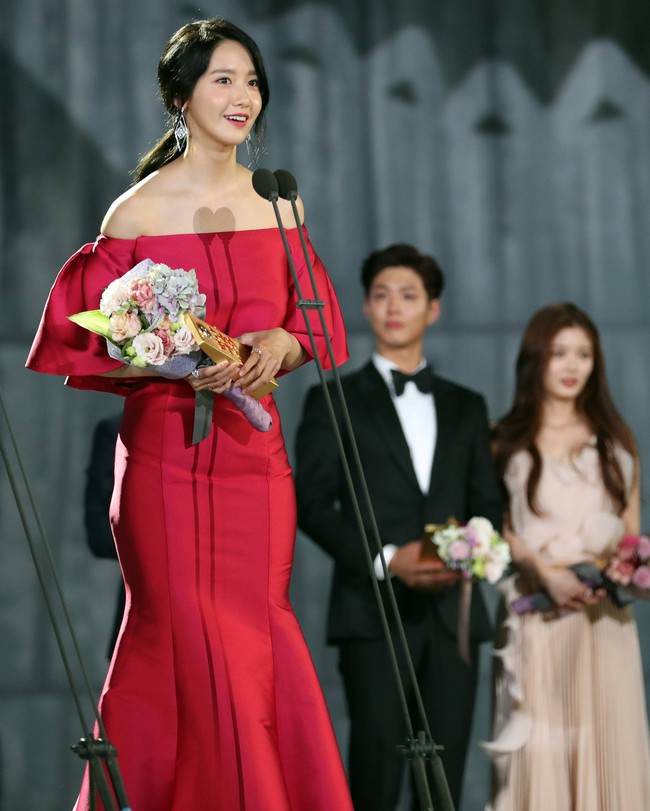 Baeksang đã kết thúc nhiều ngày, fan vẫn đau đầu vì không chọn nổi Yoona hay các mỹ nhân này đẹp hơn - Ảnh 8.