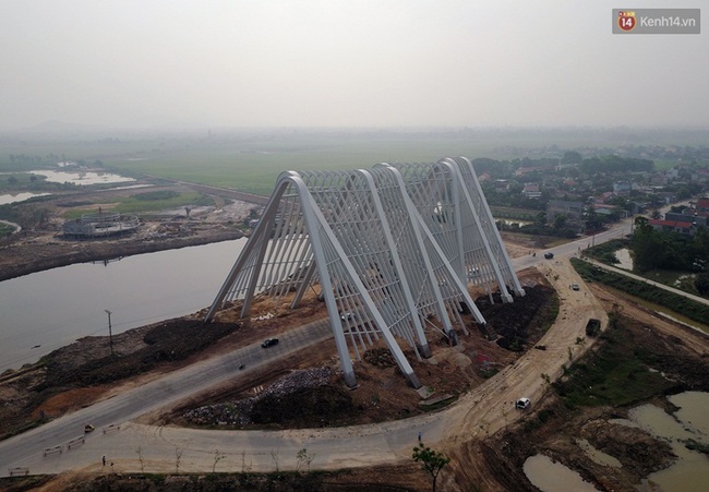 Clip: Cổng chào hoành tráng gần 200 tỷ đồng của tỉnh Quảng Ninh nhìn từ trên cao - Ảnh 4.