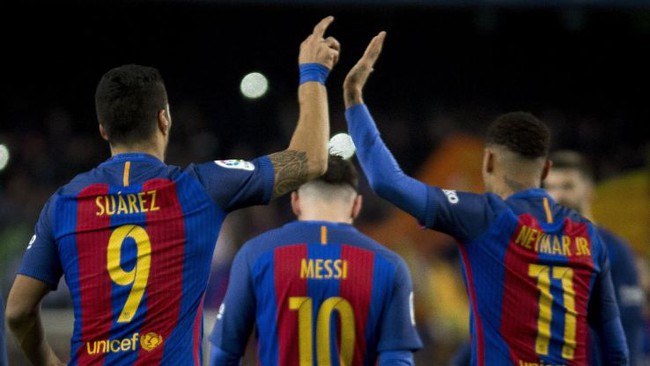 Bàn thắng kiểu panenka hội tụ tinh hoa của Messi-Suarez-Neymar - Ảnh 2.