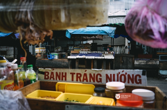 Cái Tết cuối cùng của tiểu thương ở ngôi chợ trung tâm Sài Gòn trước ngày giải tỏa - Ảnh 7.