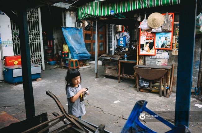Cái Tết cuối cùng của tiểu thương ở ngôi chợ trung tâm Sài Gòn trước ngày giải tỏa - Ảnh 9.
