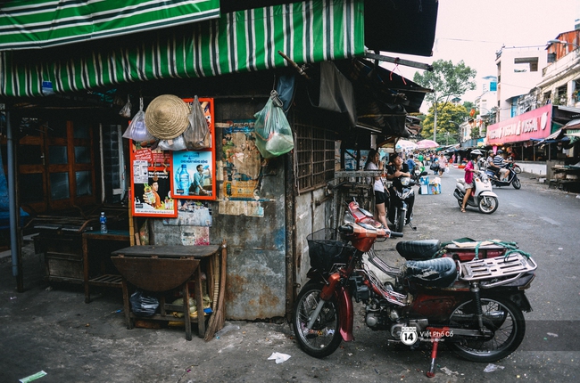 Cái Tết cuối cùng của tiểu thương ở ngôi chợ trung tâm Sài Gòn trước ngày giải tỏa - Ảnh 10.