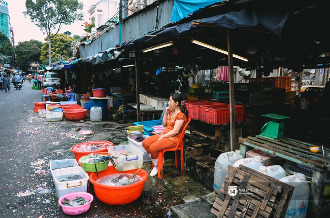 Cái Tết cuối cùng của tiểu thương ở ngôi chợ trung tâm Sài Gòn trước ngày giải tỏa - Ảnh 5.