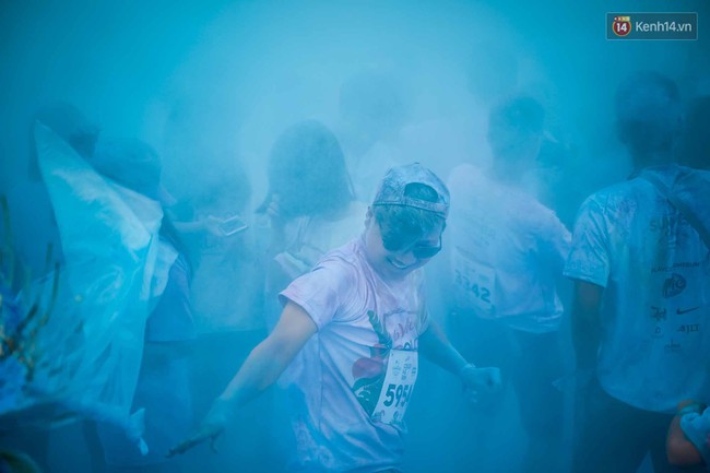 Những khoảnh khắc chứng minh đi Color Me Run lúc nào cũng vui và được quẩy hết mình! - Ảnh 3.