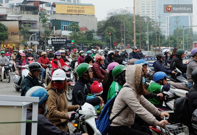 Hà Nội những ngày cận Tết - khốn khổ vì giờ nào cũng gặp cảnh tắc đường - Ảnh 10.